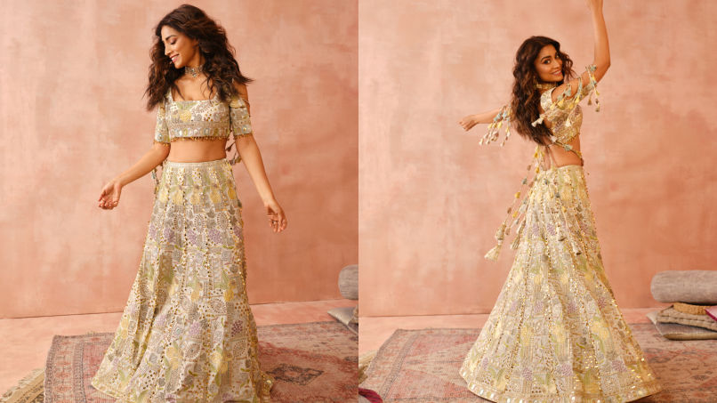 Buy Rose Pink Niloufar Print Embroidered Choli with Lehenga and Dupatta by Designer  PAYAL SINGHAL Online at Ogaan.com