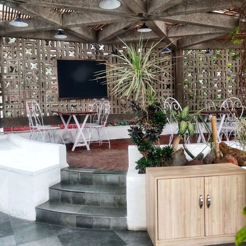 Best cafes in Delhi to grab a cold coffee this summer