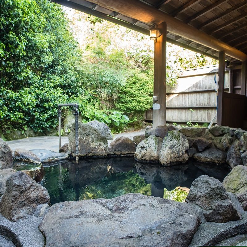 What is an <i>Onsen</i> and things you must know about before visiting one in Japan
