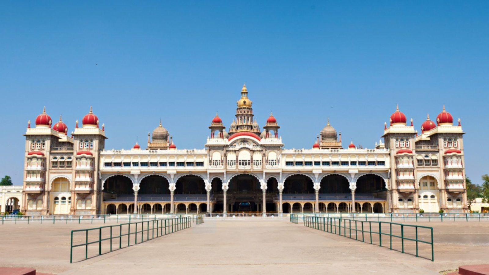 Mysore Palace: History architecture visiting hours and more