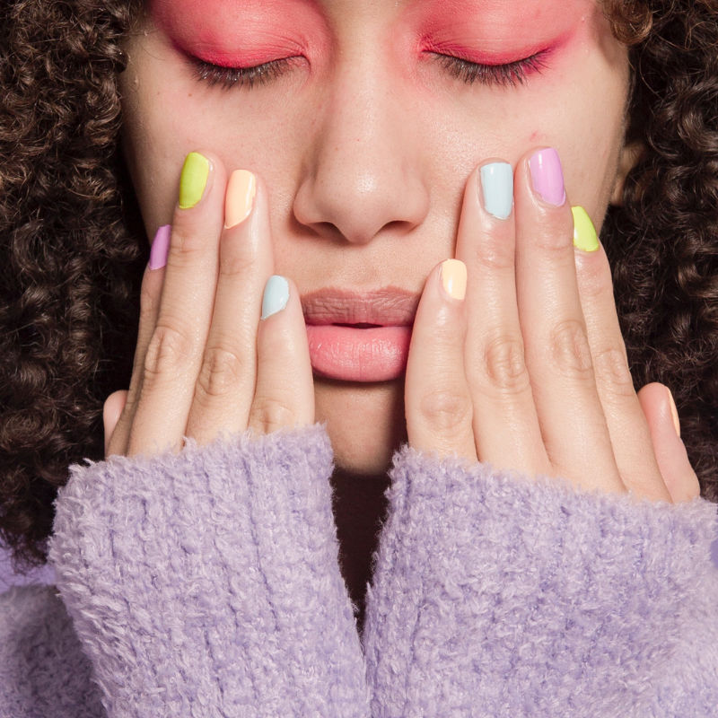 Powder nails: The trend taking the beauty world by storm