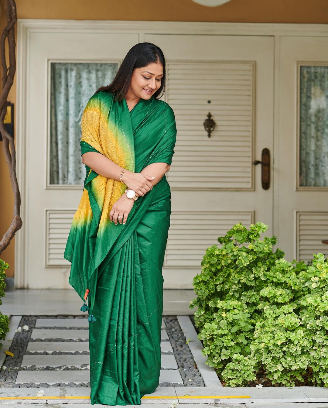 Perfecting the pleats with celebrity drape artist Dolly Jain