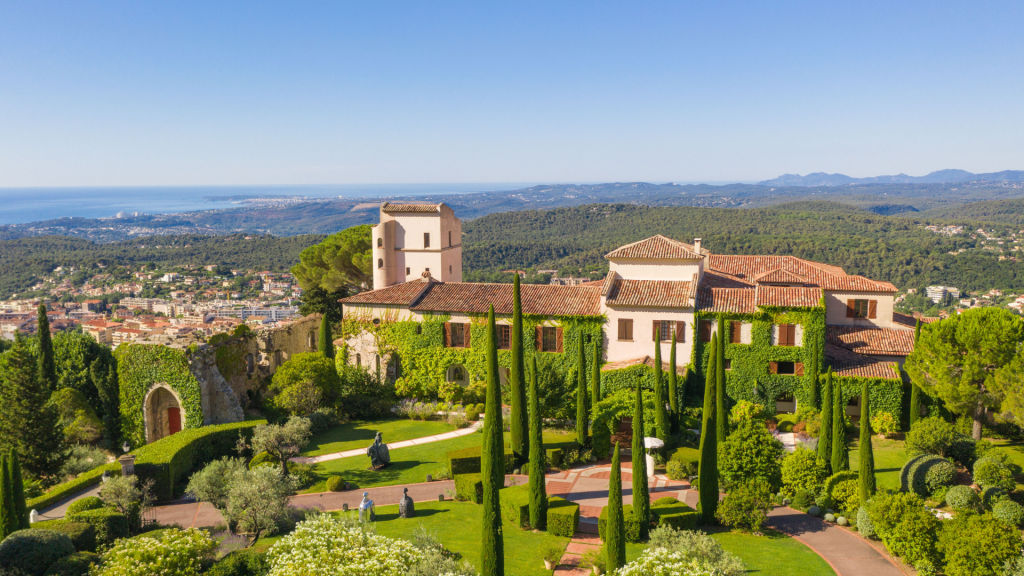 A Tranquil Oasis in the Heart of the South of France: Chateau Saint-Martin in Vence | Review