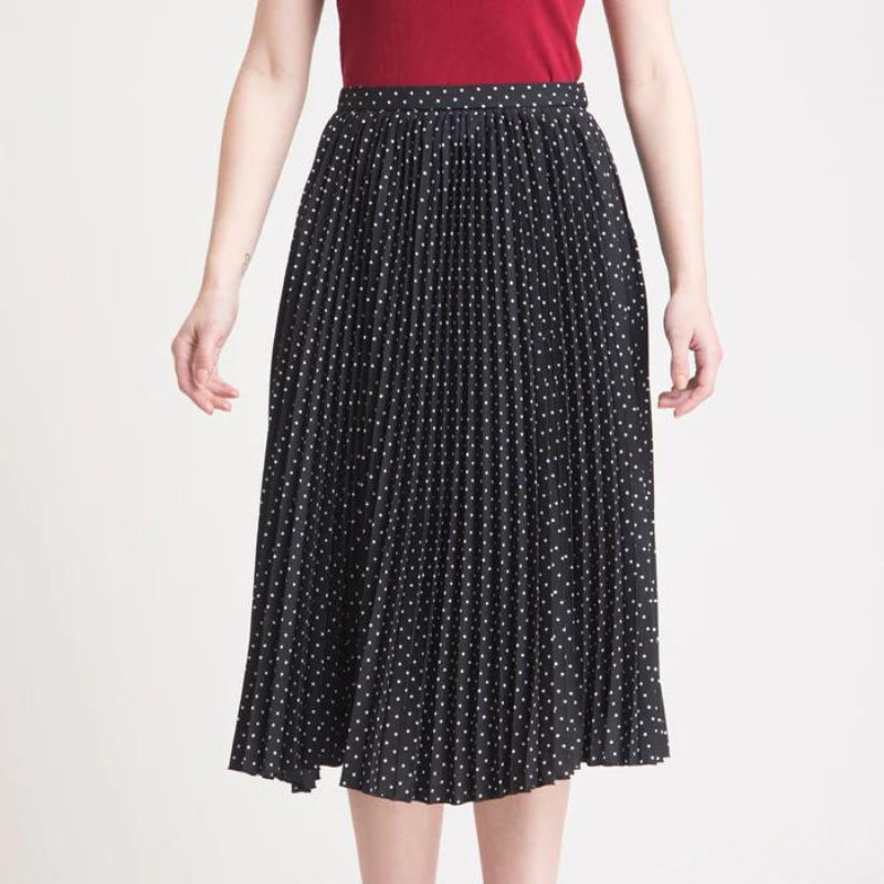 Street Style Approved Must Haves Unveiling The Pleated Skirt Renaissance 0532