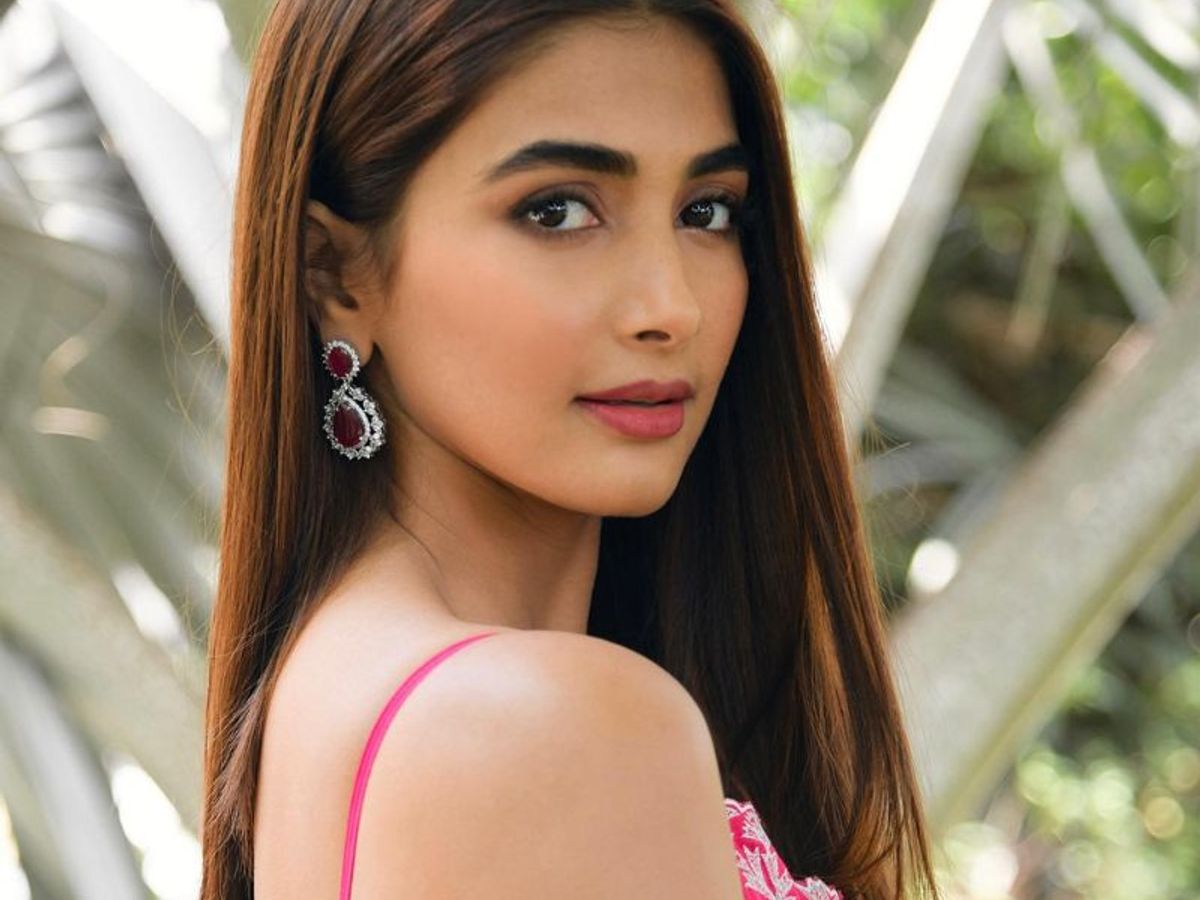 Traditional photos of Pooja Hegde to take cue from this festival season