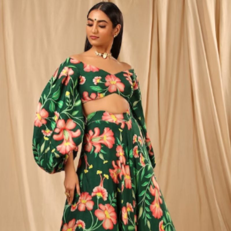 Top 50+ Mehendi Outfits For Bride/ bottle Green Dress/अपने Mehendi Function  किस type का dress पहने 😍 - YouTube
