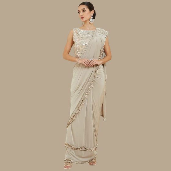 https://youtu.be/i6GBecrsbOk | Bridal sarees south indian, Wedding saree  blouse designs, Wedding blouse designs