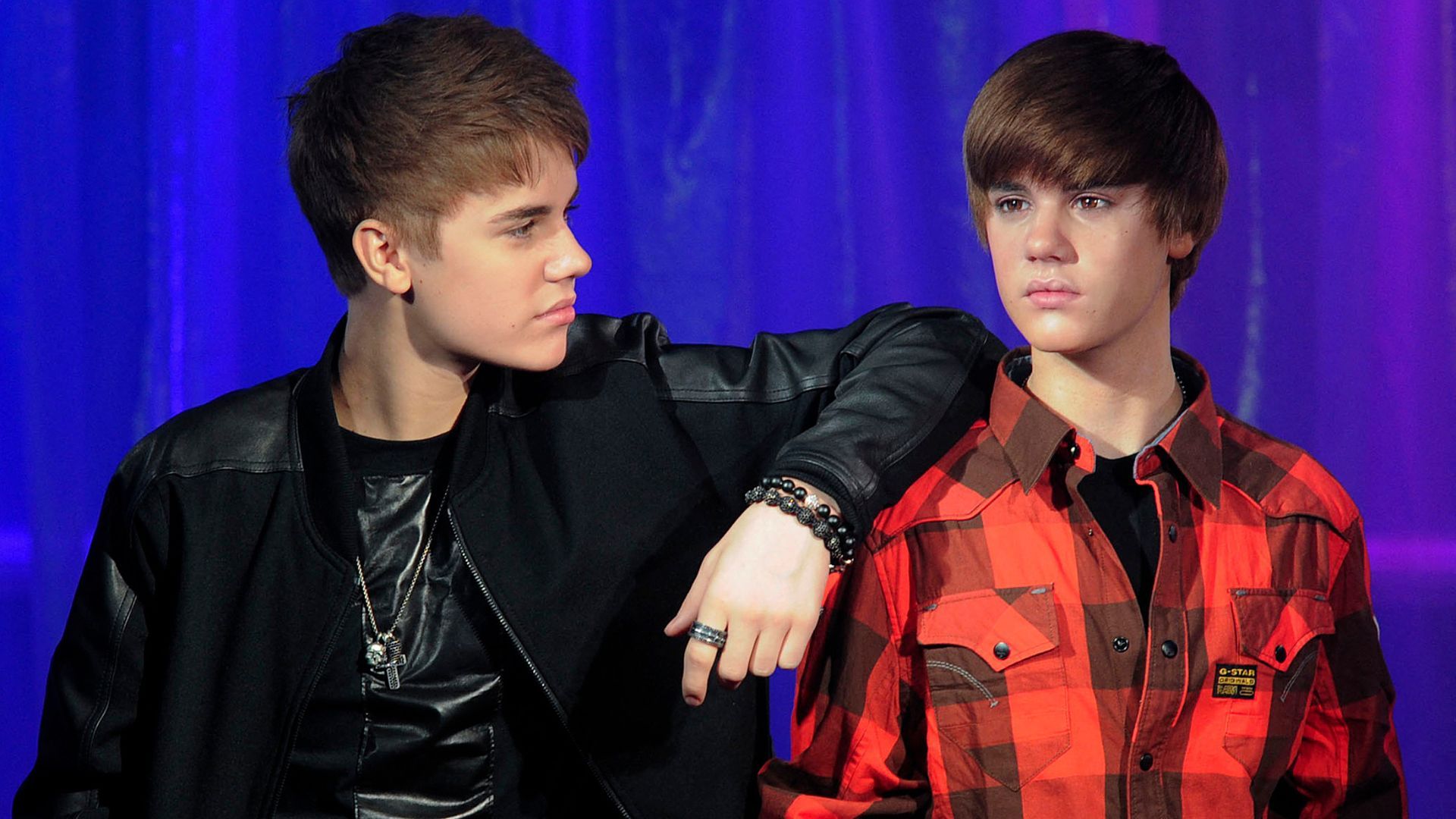 Celebrity wax statues that don't look like the real star at all, image size:1920x1080