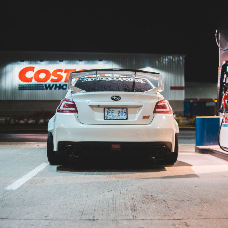 Top luxury cars with the best mileage: Lexus ES, Porsche Cayenne and more