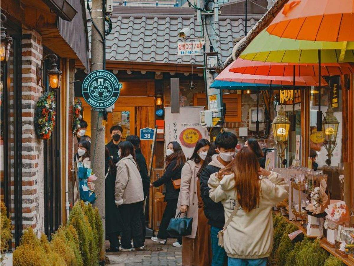 Shopping in Seoul Know the best places to buy K beauty products more