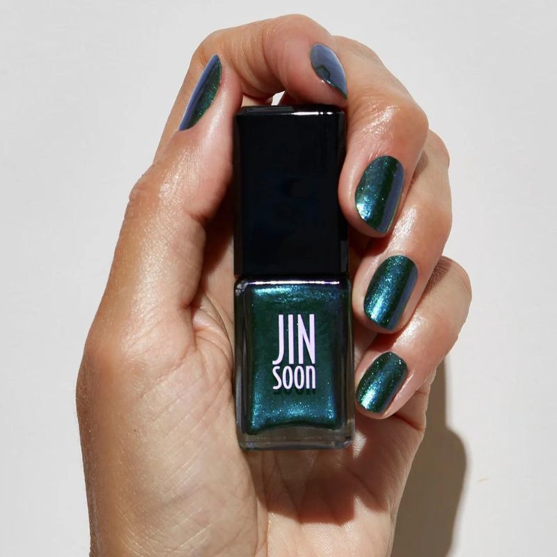 13 Best Green Nail Polishes That Make Your Manicures Look Stunning |  PINKVILLA