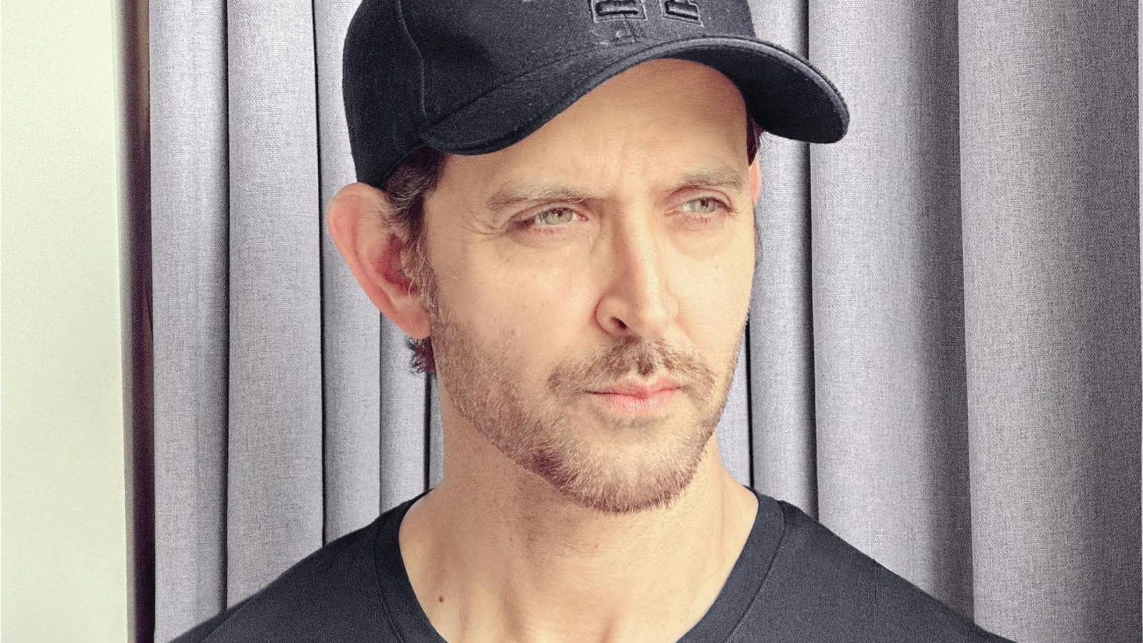 Hrithik introduces Rado's chocolate brown collection - The Economic Times