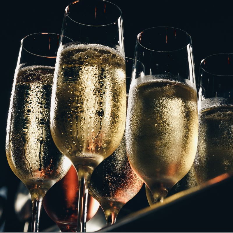 Best sparkling wines at price points under INR 5000 for fun swirlsniff