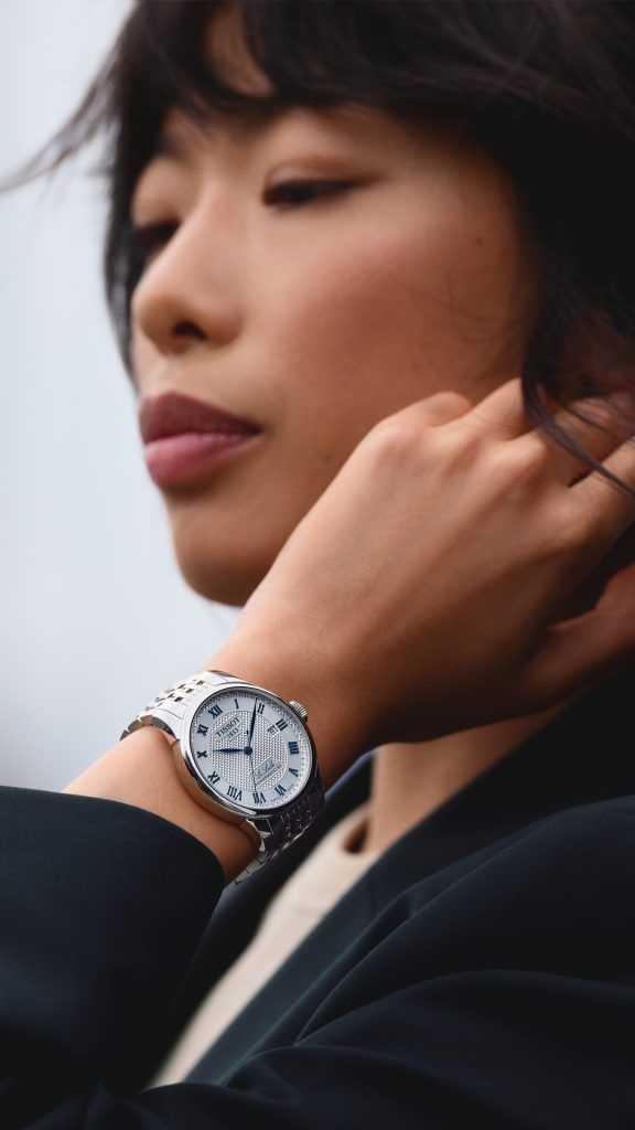 Lifestyle Stores - This Women's Day, treat yourself to an exclusive range  of chic and smart timepieces from Fossil! Check out exciting deals on  women's accessories like handbags, shoes, watches and more