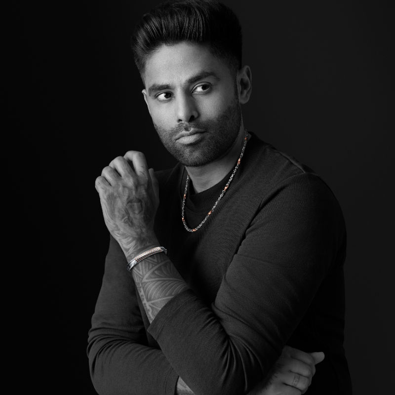 These are the platinum jewellery trends for men have us in a chokehold