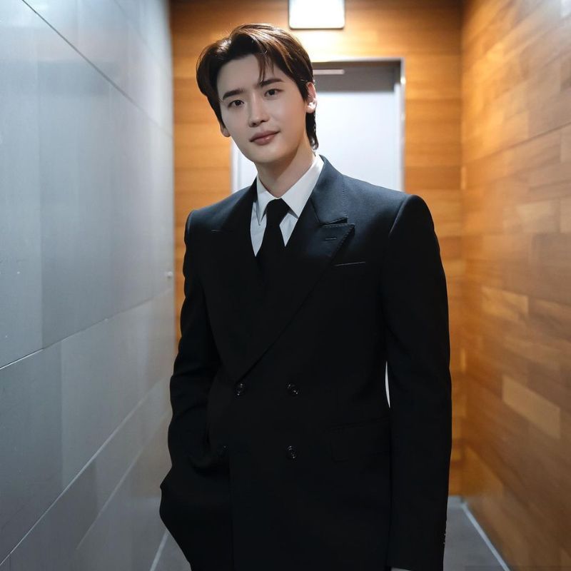 Lee Jong-Suk’s workout routine: Know how IU’s boyfriend stays in shape