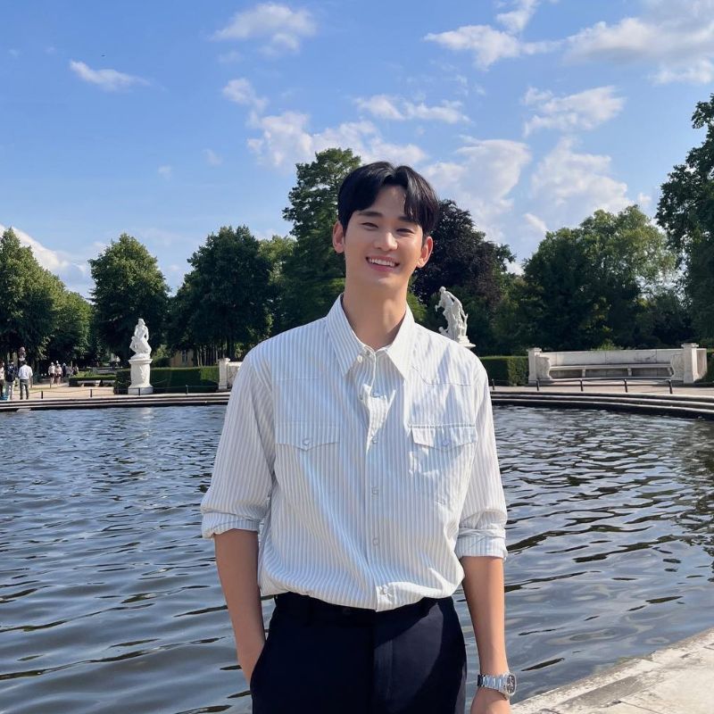 Kim Soo-hyun follows this simple skincare routine for Korean glass skin and you can too