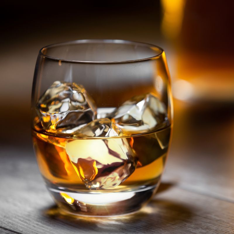 Best bottles of blended scotch whisky for your bar under INR 4500