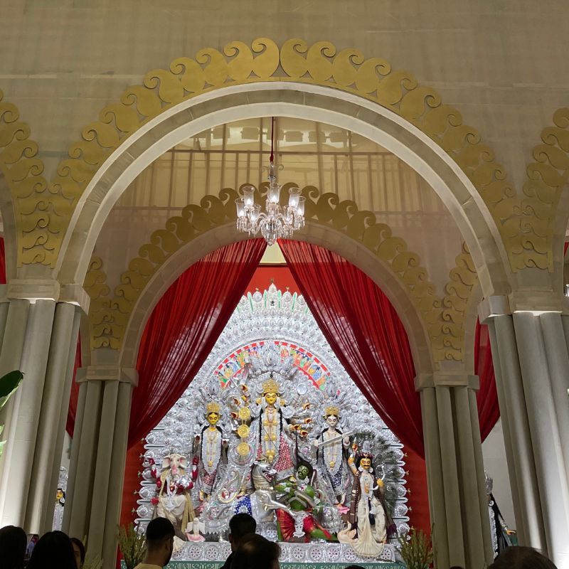 ‘Dhaaki’ to ‘dhunuchi naach’: Best pandals in CR Park for authentic Durga Puja experiences