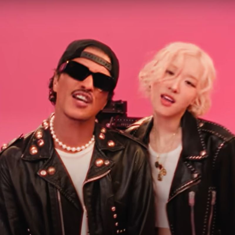 How to play ‘Apt’, the Korean drinking game while jamming to Rosé and Bruno Mars