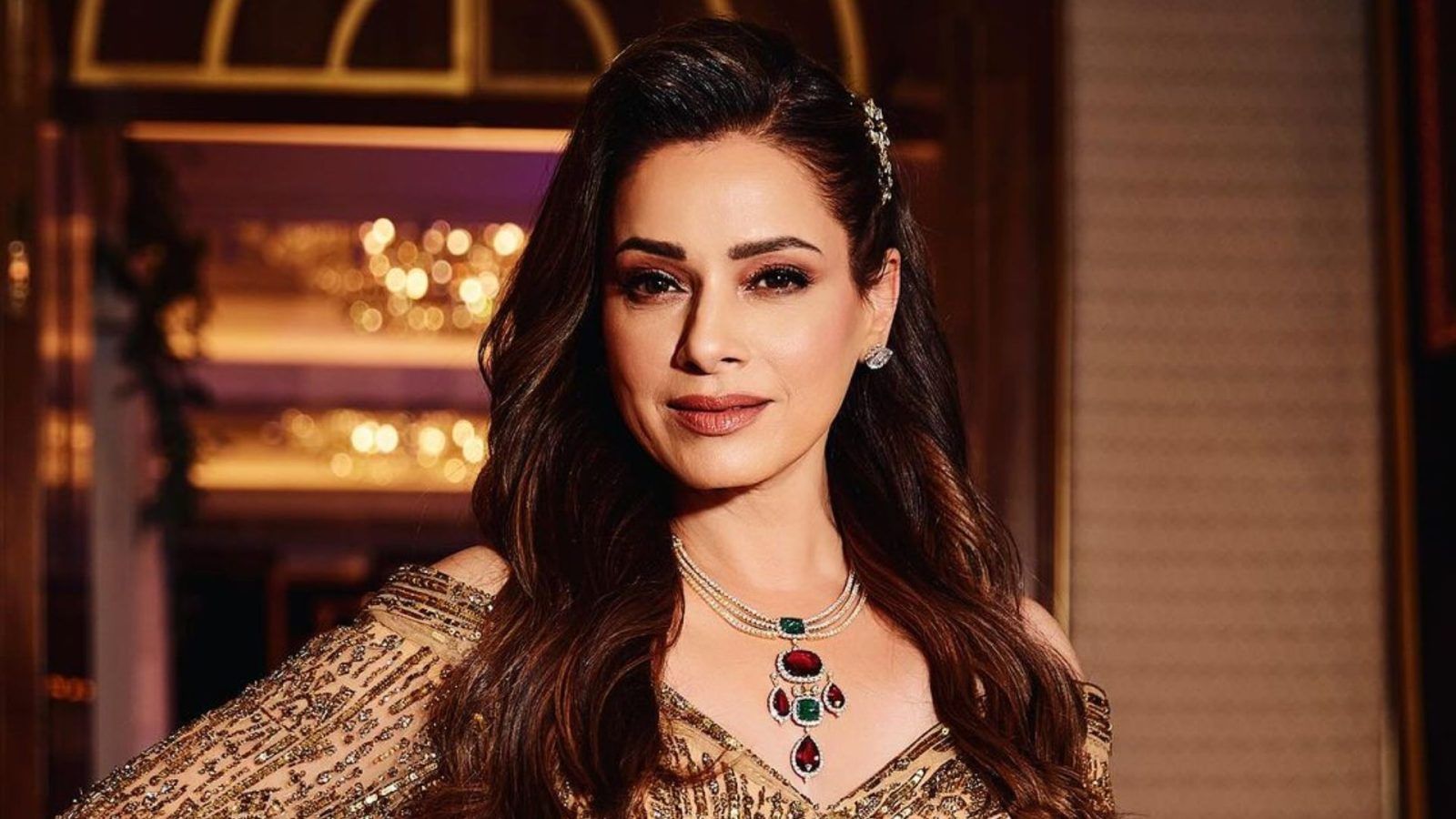 Wedding bells for ..., image size:1600x900