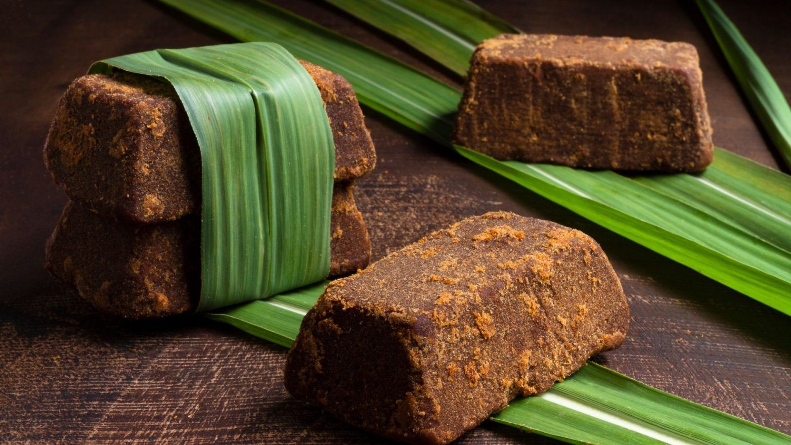 Nolen Gur: Health benefits of consuming date palm jaggery