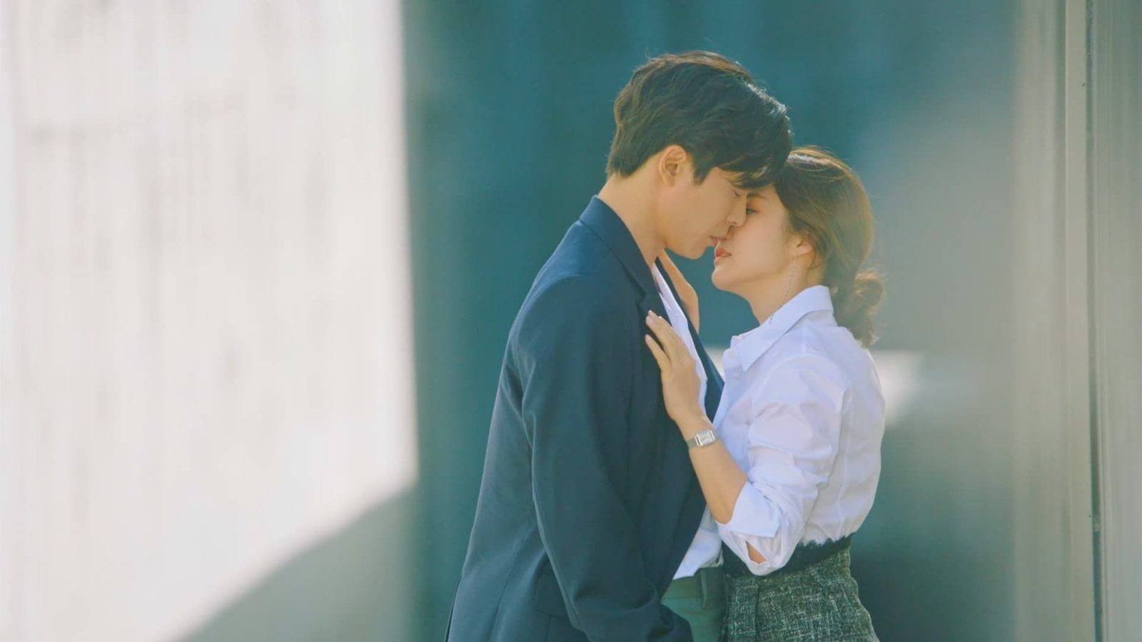 Романтические сцены из корейских дорам