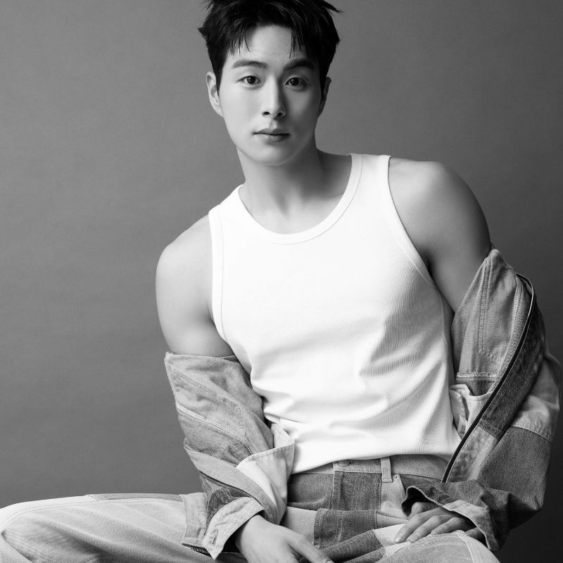 Lee Jong-suk - Wikipedia
