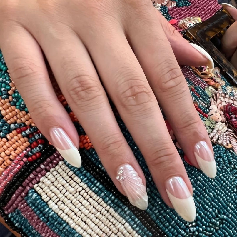 Elegant 2025 Bridal Nail Designs