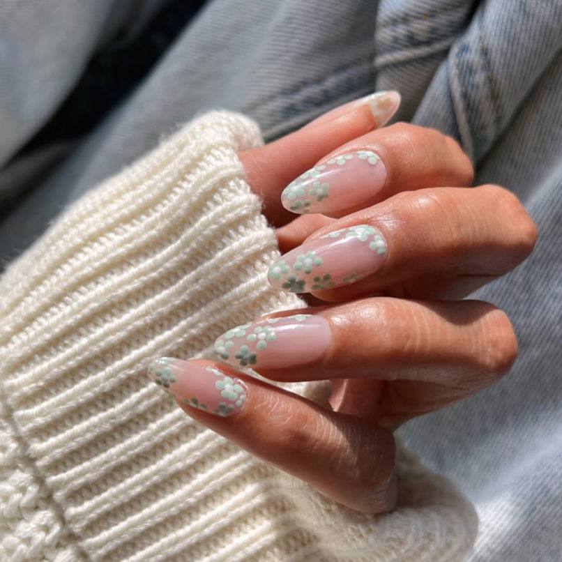 Botanical Bridal Nails 2025 Trends