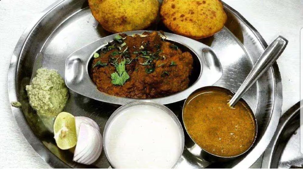 Where to get the best Maharashtrian thali in Mumbai: A local's guide