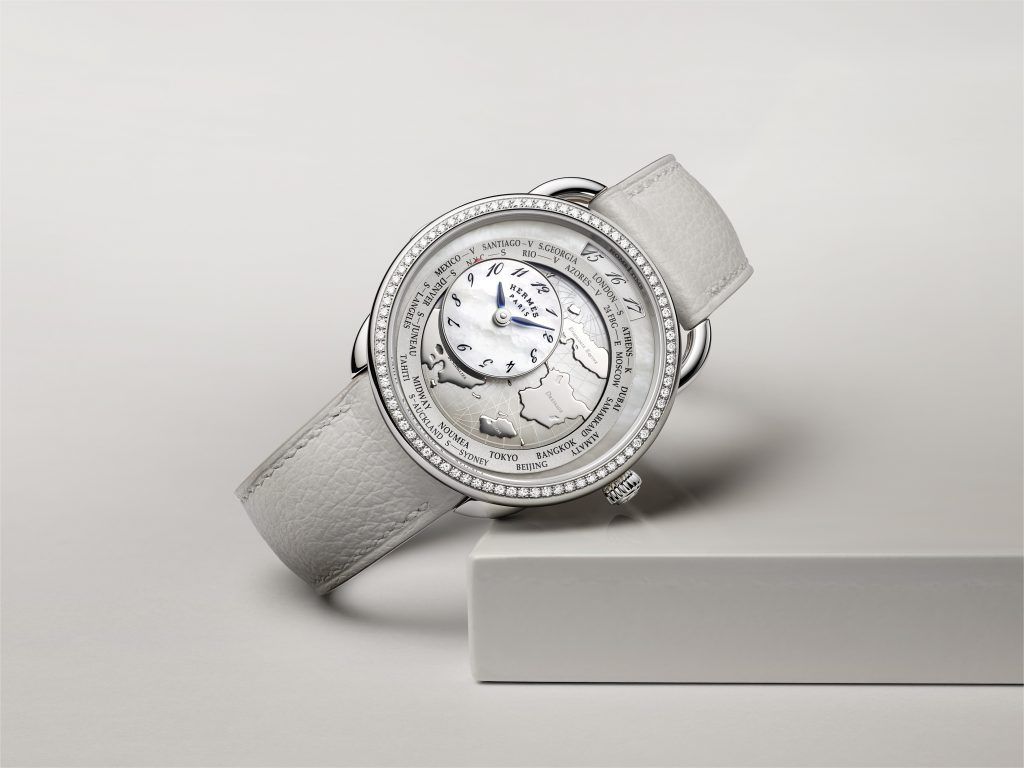 Watch Out Vol.01: Hermès พาโบยบินสู่เส้นทางดาวผ่านนาฬิกา Arceau Le temps voyageur