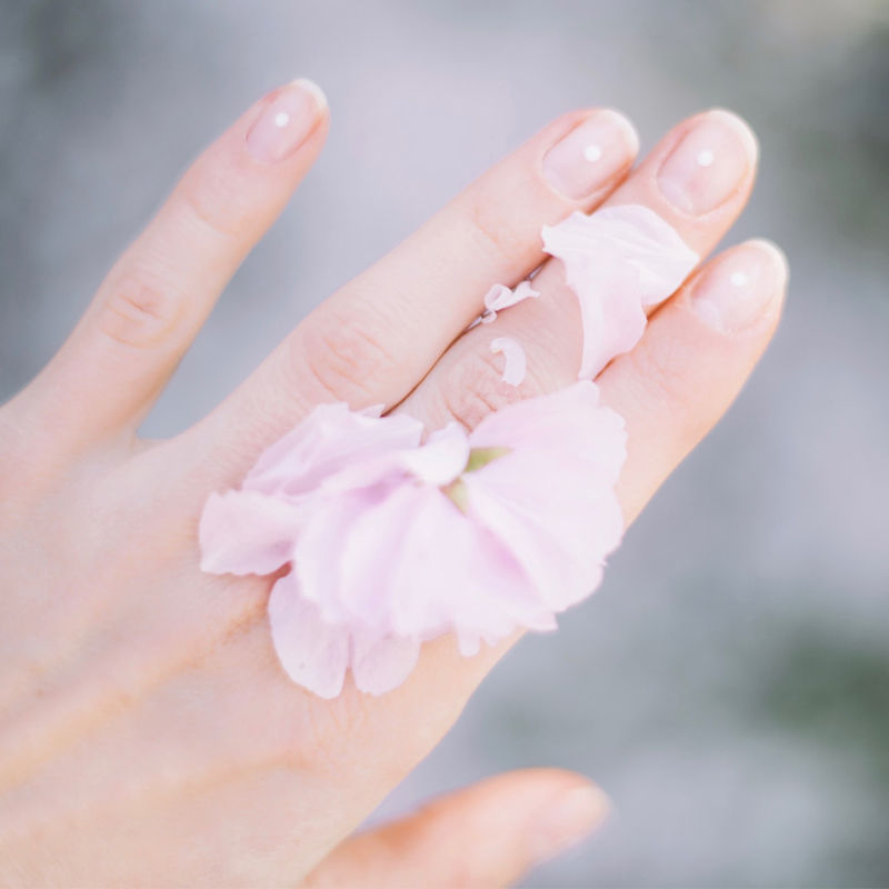 ไอเดีย ทำเล็บเจ้าสาว เลือกลายไหนให้มือดูขาวผ่อง นิ้วเรียวสวย
