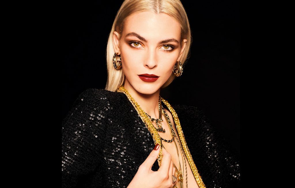 เปิดคอลเลคชั่นใหม่ Chanel Holiday 2022 เมคอัพที่ใครๆ ก็อยากได้เป็นของขวัญ