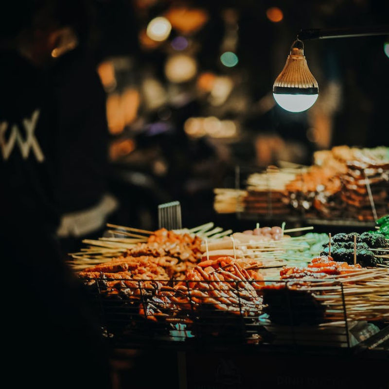 5 สุดยอด ร้านอาหารข้างทาง เสน่ห์ของ Street Food ที่ต้องแวะชิม