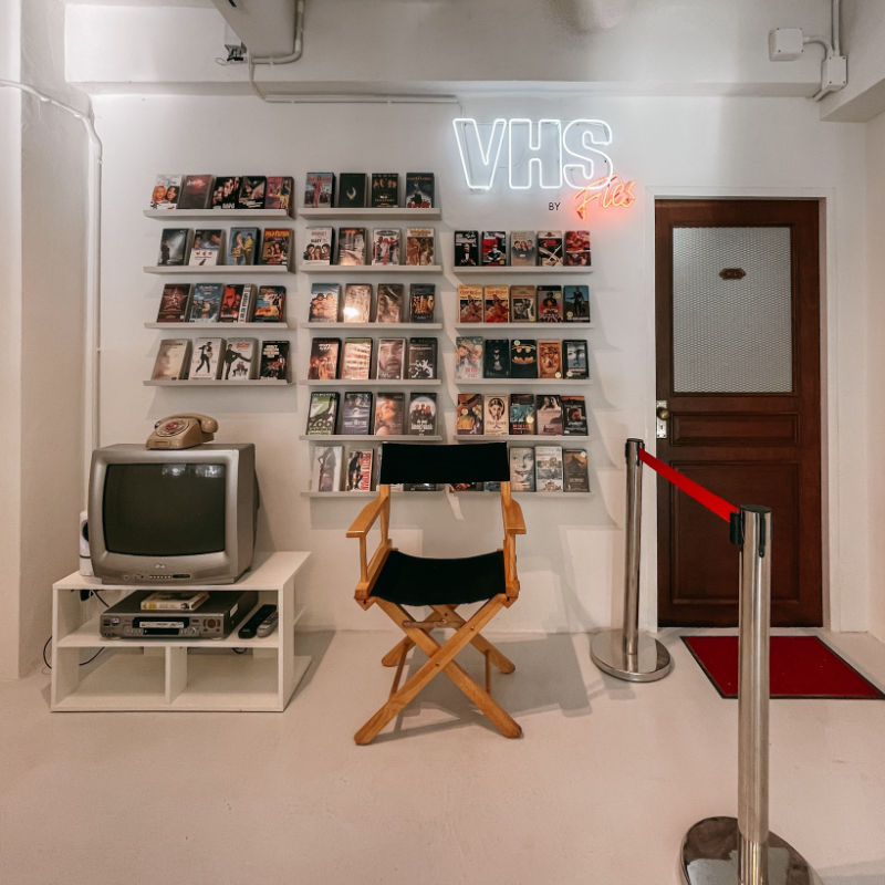 คาเฟ่ลับ กรุงเทพ Themeโรงหนัง Community ของเหล่า Film Lovers ที่ FICs Cafe