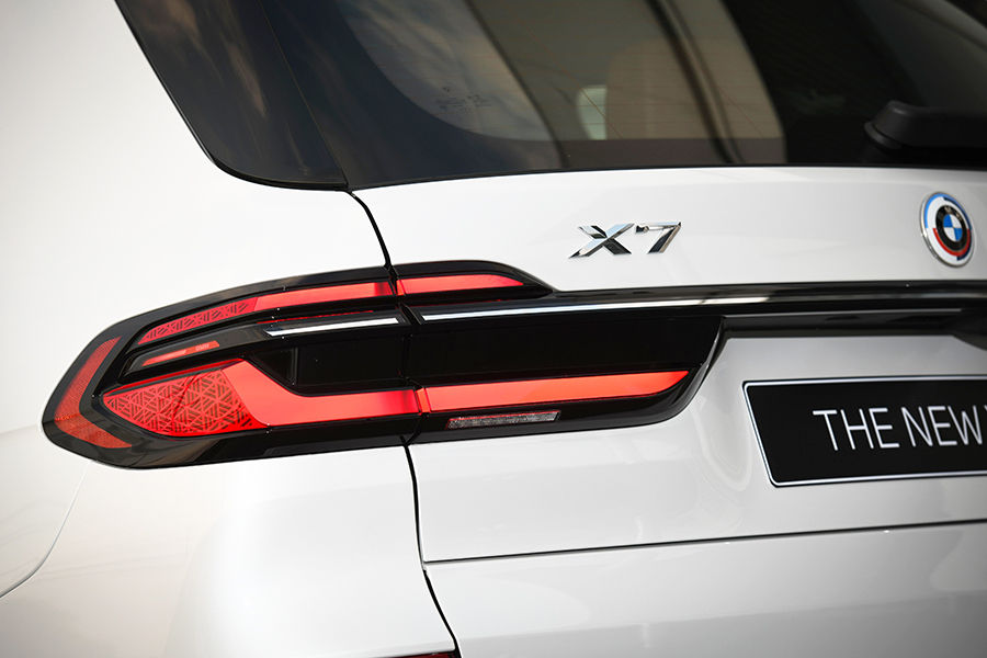 BMW X7 LCI 2023 รถยนต์ SUV รุ่นปรับโฉมระดับพรีเมียม