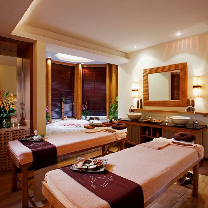 สัมผัสความผ่อนคลายแบบเหนือระดับด้วย 4 Hand Massage ที่ Cenvaree Spa