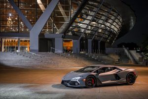 Lamborghini Revuelto