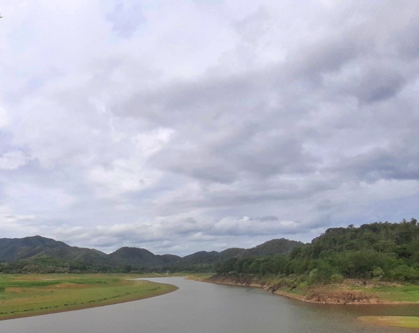 อุทยานแห่งชาติแก่งกระจาน รีวิว นั่งเรือเที่ยวชิล ๆ ณ เขื่อนแก่งกระจาน