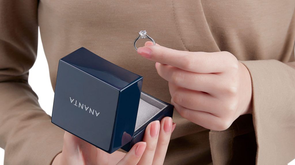 แชร์ 10 ทริคเลือกซื้อแหวนเพชรอย่างไรไม่ให้โดนตุ๋น