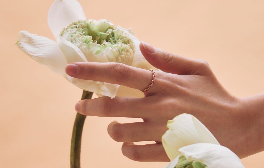 แรงบันดาลใจจาก “ดอกบัว” และ “ความศรัทธา” สู่คอลเล็กชั่นใหม่ของ CHERISH x Ek Thongprasert