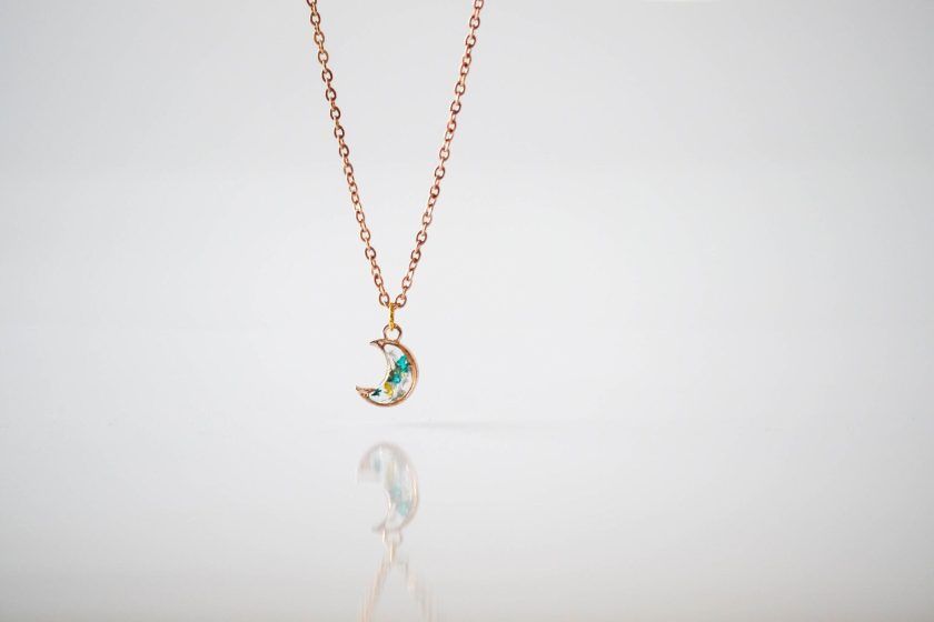 เครื่องประดับรูปพระจันทร์