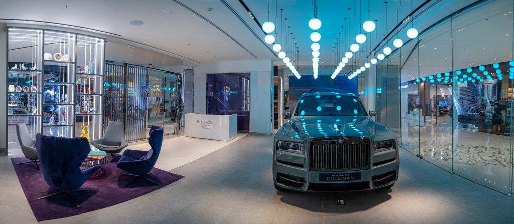 Rolls-Royce Motor Cars Bangkok บูติกหรูหราใหม่ดังภาพแกลลอรีในหอศิลป์