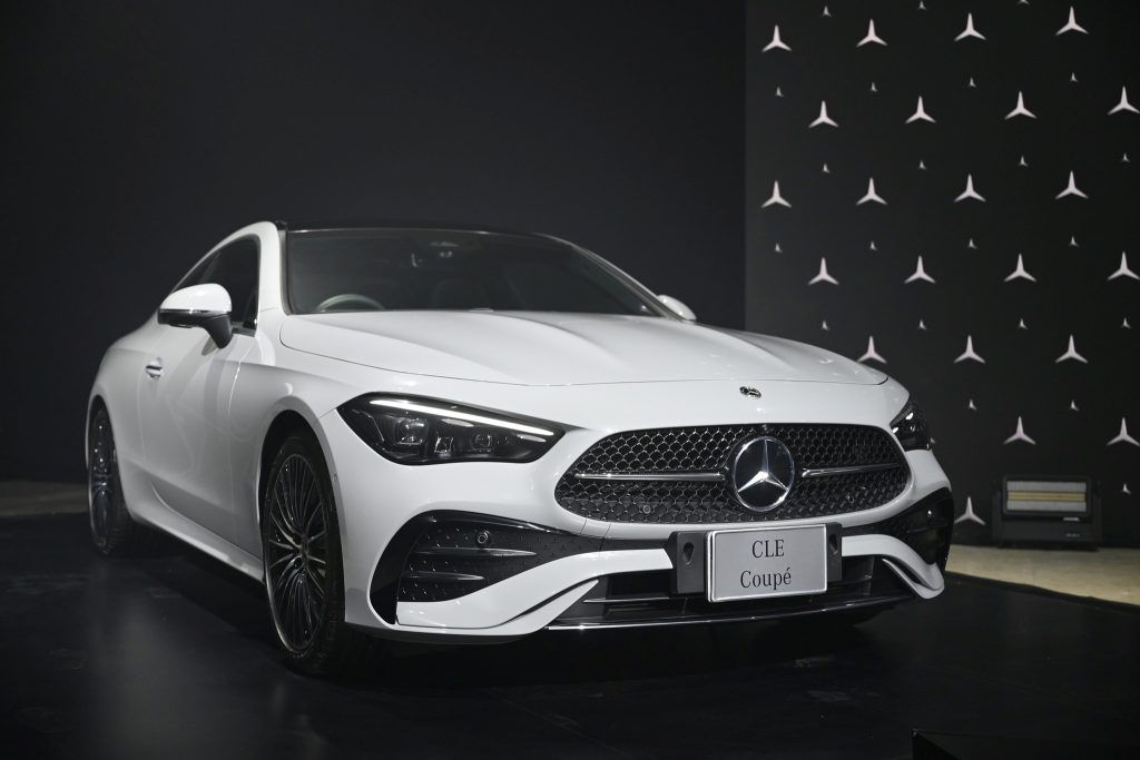 Mercedes-Benz CLE 300 และ AMG CLE 53 สองสตาร์ใหม่แห่งดาวสามแฉก