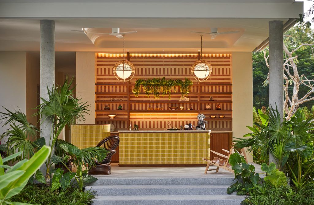 ทำสปา พอกโคลน เล่นโยคะ! ดูแลจิตใจและร่างกายแบบวนไปที่ The Standard Spa