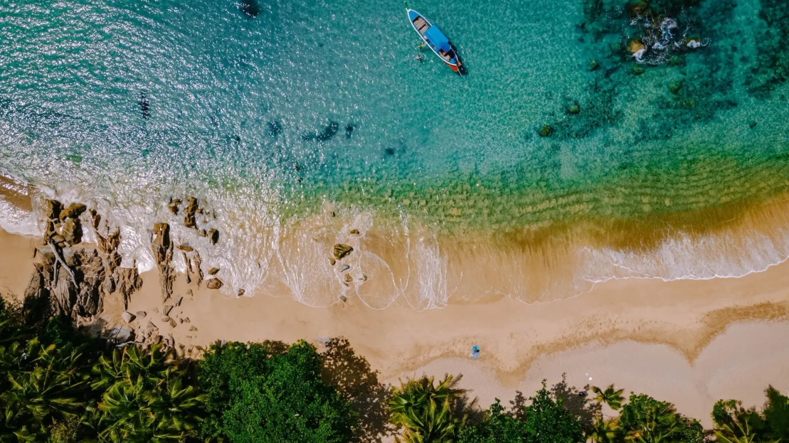 แจกทริป 1 วัน ไปเที่ยว “หาดกล้วย” ภูเก็ต ติดอันดับ 2 ‘ชายหาดดีที่สุดในโลกปี 2025’ แวะที่ไหนบ้าง ?